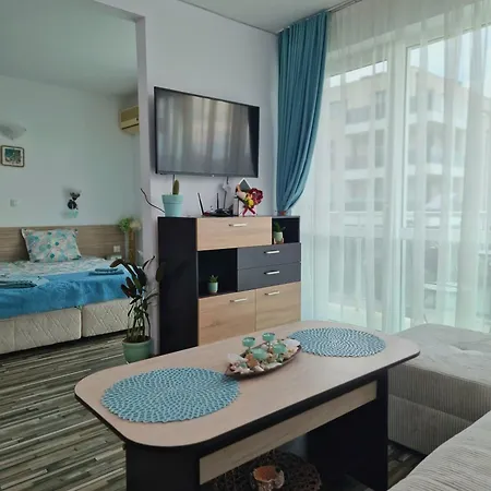уютен за в сарафово - море, плаж и удобства Apartamento *