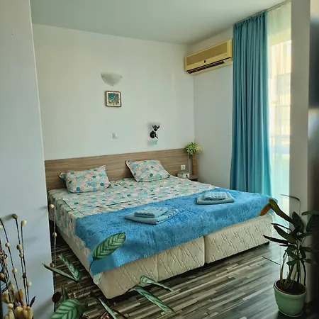 Apartman уютен за в сарафово - море, плаж и удобства Burgasz
